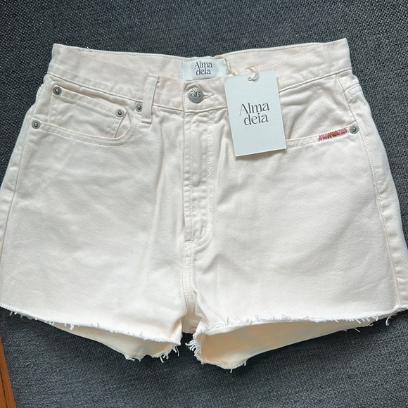 Alma Deia Shorts 38 - Picture 2 of 6